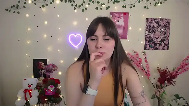 Amanda Bright  online show from 05-13-26, 10:23