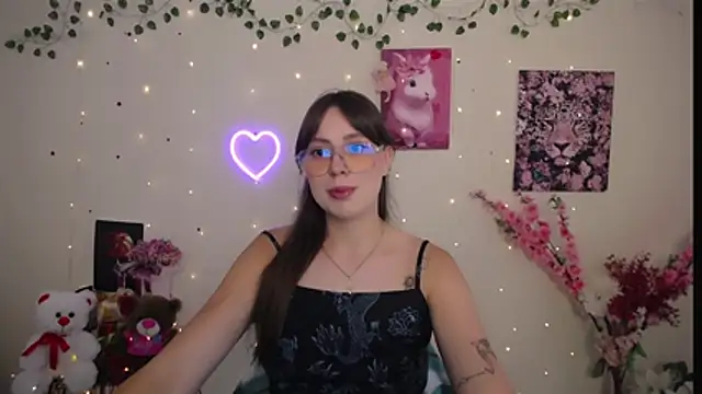 Amanda Bright  online show from 07-04-26, 07:03