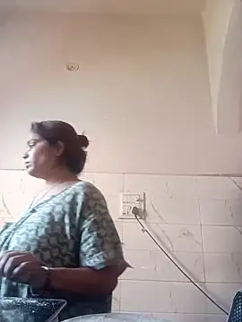 Trisha 71 online show from 04-05-26, 09:17