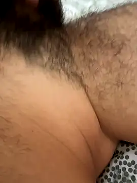 Snapshot of khloo_ chatting on 10-14-25, 01:23 khloo online show from 10-14-25, 01:23