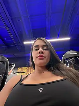 BellaLeclair online show from 04-17-26, 10:13