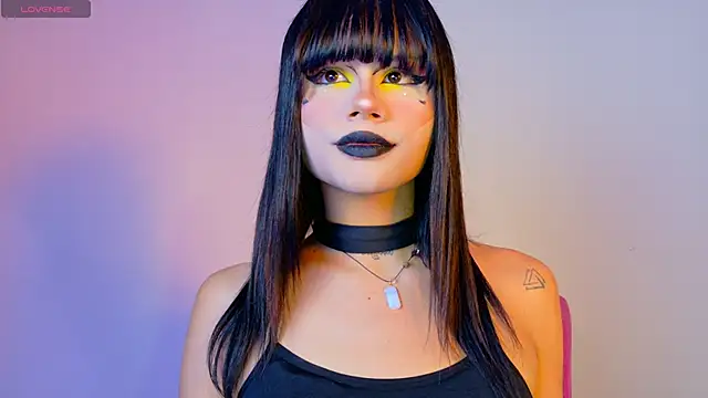 Snapshot of NATASHAA_WINZ chatting on 11-15-25, 07:38 NATASHAA WINZ online show from 11-15-25, 07:38