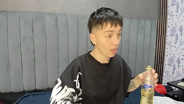  Hannah Hot online show from 01-18-26, 02:48