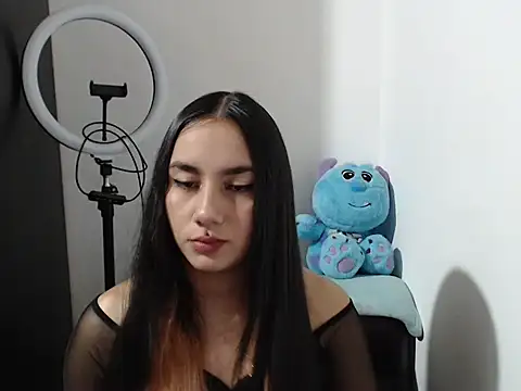 Snapshot of Stormyyy_hot chatting on 11-06-25, 05:36 Stormyyy hot online show from 11-06-25, 05:36