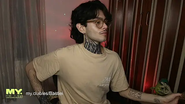 Mihail leroy online show from 04-10-26, 01:22