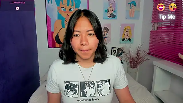 Snapshot of Louisa__clare chatting on 11-22-25, 10:31 Louisa clare online show from 11-22-25, 10:31