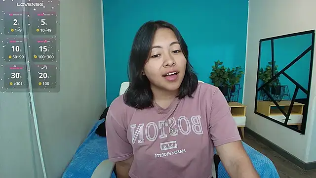 Snapshot of Louisa__clare chatting on 12-04-25, 03:05 Louisa clare online show from 12-04-25, 03:05