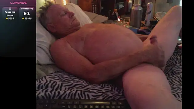 Pussyeat2please online show from 12-20-25, 08:27