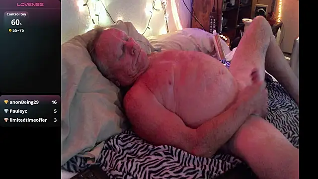 Pussyeat2please online show from 04-14-26, 12:33