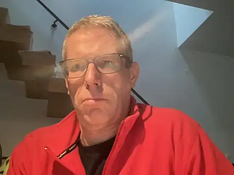 choupipat1 online show from 10-18-25, 06:48