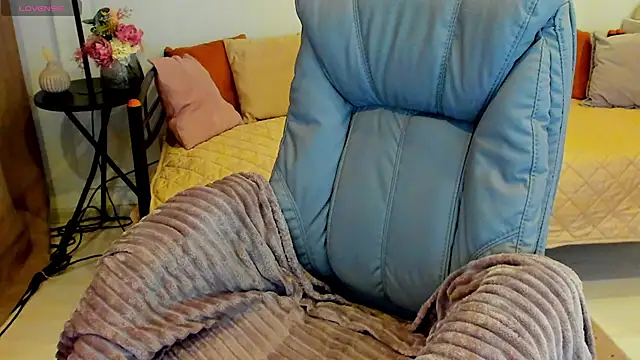 Snapshot of Yummy_Jane chatting on 09-29-25, 01:11 Yummy Jane online show from 09-29-25, 01:11