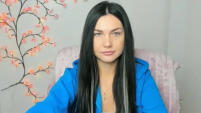 Lune Moon online show from 12-19-25, 06:20