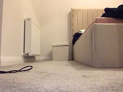 Snapshot of Seductive_LunaX chatting on 11-28-25, 09:06 Seductive LunaX online show from 11-28-25, 09:06