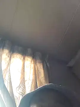 Snapshot of prefermaturedmommy chatting on 01-18-26, 10:30 prefermaturedmommy online show from 01-18-26, 10:30