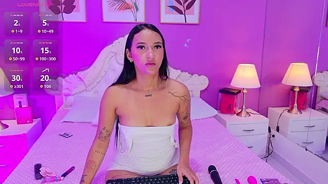 Snapshot of SamantaKane chatting on 02-01-26, 04:11 SamantaKane online show from 02-01-26, 04:11