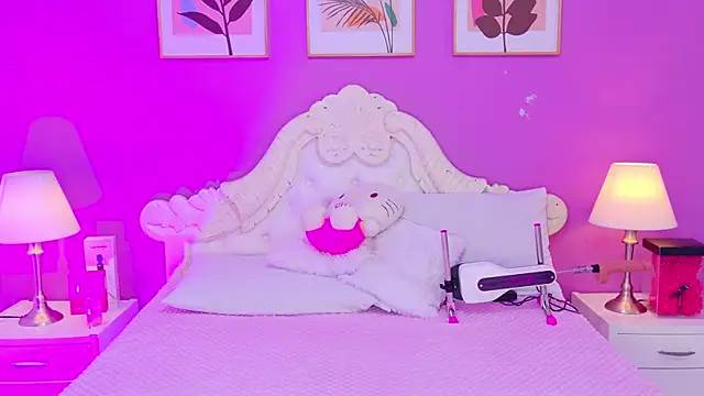 Snapshot of SamantaKane chatting on 02-25-26, 04:11 SamantaKane online show from 02-25-26, 04:11