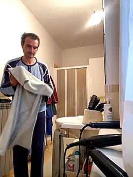 Snapshot of sasatimido chatting on 11-15-25, 08:00 sasatimido online show from 11-15-25, 08:00