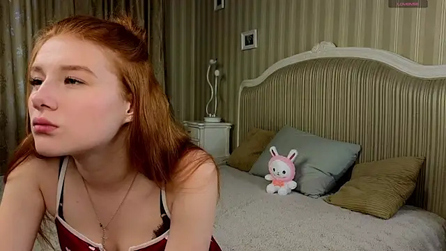 Juuulia  online show from 09-22-25, 02:41