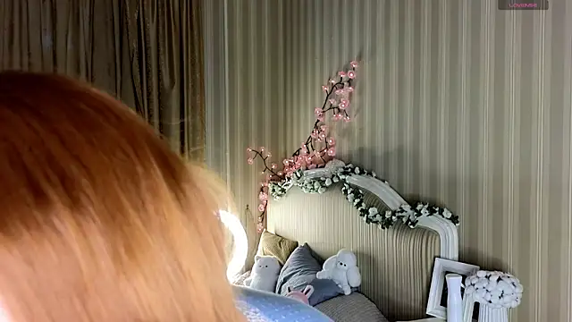 Snapshot of Juuulia_ chatting on 03-06-26, 02:24 Juuulia online show from 03-06-26, 02:24