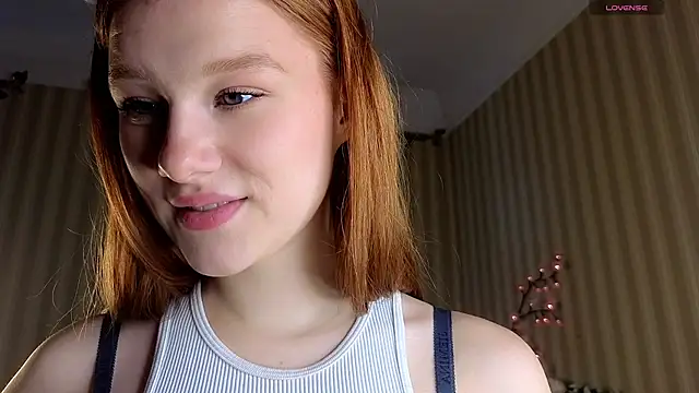 Snapshot of Juuulia_ chatting on 04-05-26, 12:02 Juuulia online show from 04-05-26, 12:02