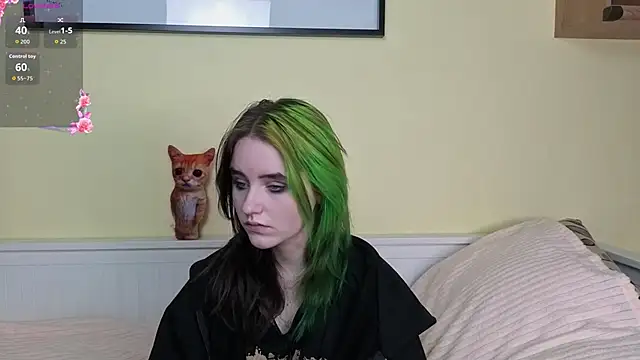 Snapshot of PortiaHedge chatting on 09-29-25, 06:35 PortiaHedge online show from 09-29-25, 06:35