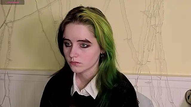 Snapshot of PortiaHedge chatting on 10-07-25, 06:27 PortiaHedge online show from 10-07-25, 06:27