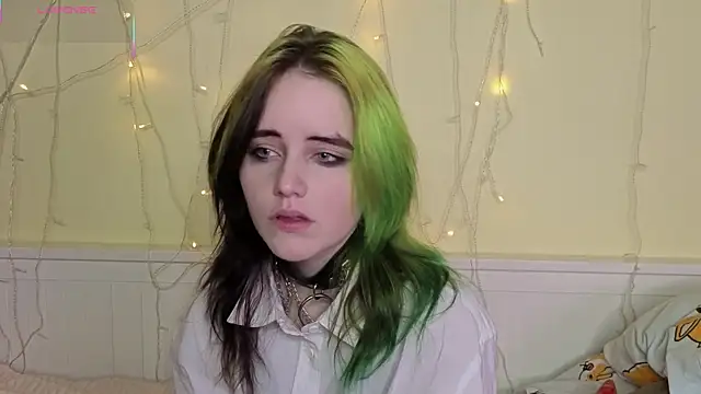 Snapshot of PortiaHedge chatting on 10-08-25, 07:11 PortiaHedge online show from 10-08-25, 07:11