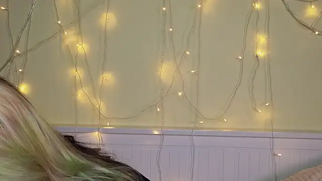 Snapshot of PortiaHedge chatting on 11-12-25, 06:19 PortiaHedge online show from 11-12-25, 06:19