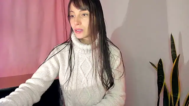 Snapshot of paula_miler1 chatting on 07-16-26, 03:56 paula miler1 online show from 07-16-26, 03:56