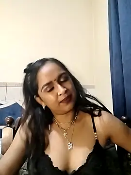 cute indianxo online show from 03-04-26, 07:31