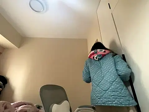 Snapshot of xena0501 chatting on 11-24-25, 02:33 xena0501 online show from 11-24-25, 02:33