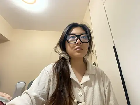 Snapshot of xena0501 chatting on 11-26-25, 05:30 xena0501 online show from 11-26-25, 05:30