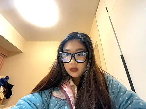 Snapshot of xena0501 chatting on 11-29-25, 03:15 xena0501 online show from 11-29-25, 03:15