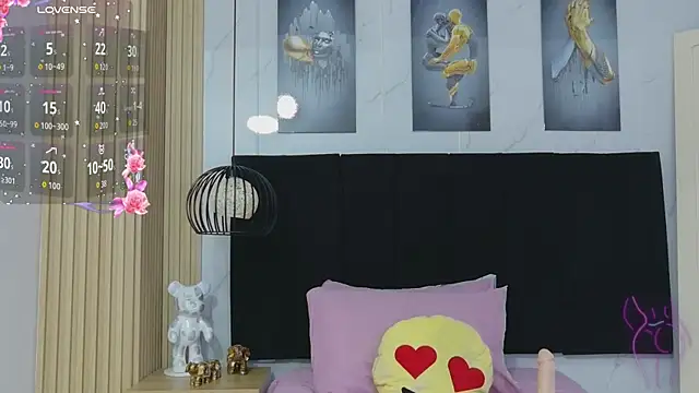 Snapshot of cutepetitee chatting on 07-15-26, 12:43 cutepetitee online show from 07-15-26, 12:43