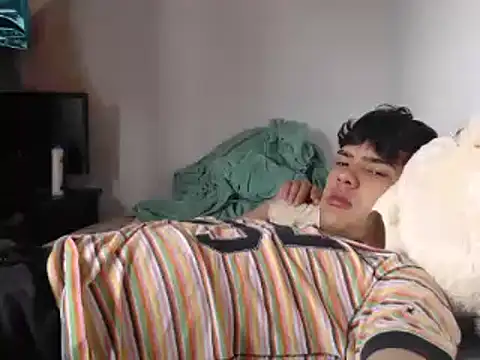 Snapshot of dani_titan320 chatting on 10-03-25, 06:49 dani titan320 online show from 10-03-25, 06:49