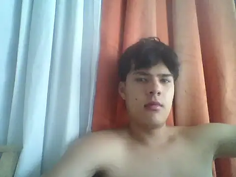 Snapshot of dani_titan320 chatting on 10-10-25, 08:19 dani titan320 online show from 10-10-25, 08:19