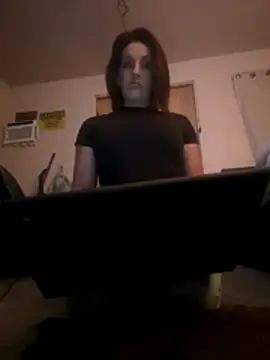 Snapshot of silverbay-456 chatting on 11-17-25, 01:33 silverbay-456 online show from 11-17-25, 01:33