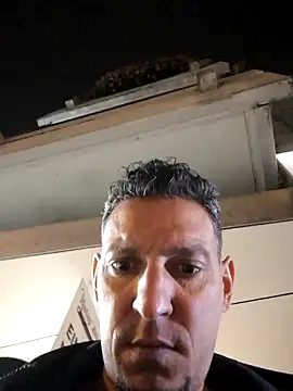 Snapshot of ARTANIS20 chatting on 09-10-25, 10:10 ARTANIS20 online show from 09-10-25, 10:10