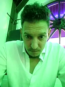 Snapshot of ARTANIS20 chatting on 09-19-25, 06:19 ARTANIS20 online show from 09-19-25, 06:19