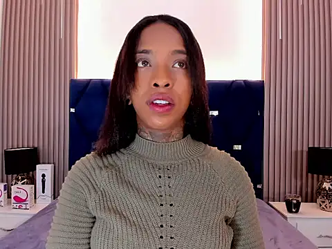 Pauline Fox online show from 10-27-25, 12:47