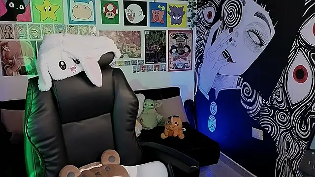 Snapshot of Yuhwan_ chatting on 09-15-25, 11:05 Yuhwan online show from 09-15-25, 11:05