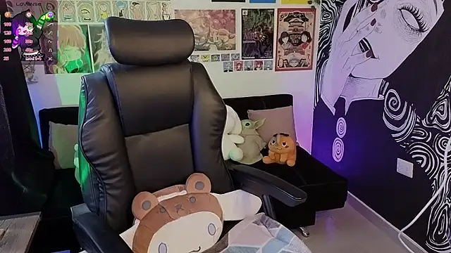 Snapshot of Yuhwan_ chatting on 11-21-25, 05:44 Yuhwan online show from 11-21-25, 05:44