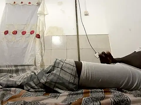 Snapshot of Atta-esi chatting on 11-02-25, 12:02 Atta-esi online show from 11-02-25, 12:02