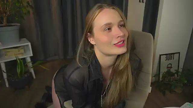 Snapshot of lisa_schiele chatting on 09-14-25, 08:08 lisa schiele online show from 09-14-25, 08:08