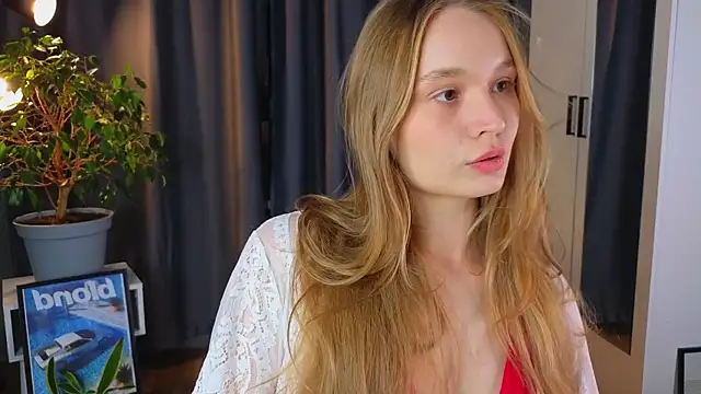 Snapshot of lisa_schiele chatting on 09-24-25, 08:23 lisa schiele online show from 09-24-25, 08:23