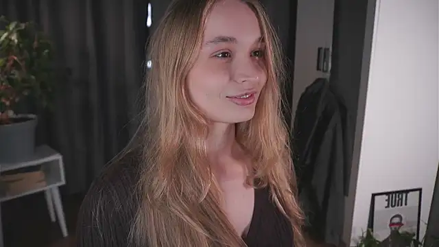 Snapshot of lisa_schiele chatting on 10-24-25, 08:27 lisa schiele online show from 10-24-25, 08:27