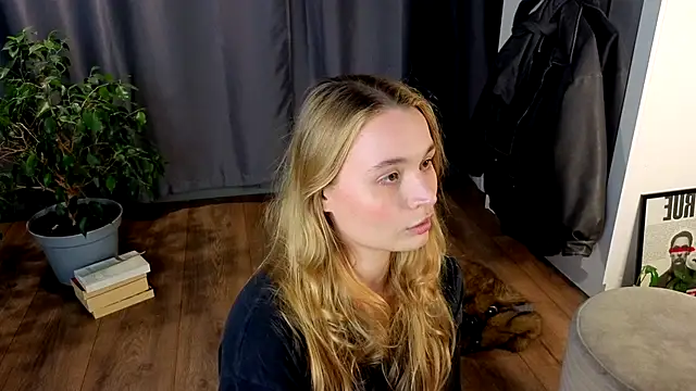 Snapshot of lisa_schiele chatting on 11-10-25, 07:57 lisa schiele online show from 11-10-25, 07:57