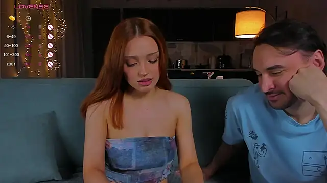 Snapshot of honeymoon11000 chatting on 11-25-25, 01:44 honeymoon11000 online show from 11-25-25, 01:44