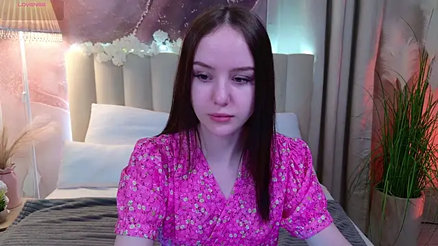 Snapshot of MarySparkle chatting on 09-30-25, 02:49 MarySparkle online show from 09-30-25, 02:49