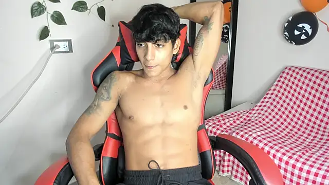 Snapshot of axel_rousse2 chatting on 11-07-25, 10:21 axel rousse2 online show from 11-07-25, 10:21